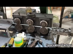 ストリップブラシ